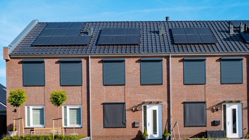 prohibicion placas solares espana