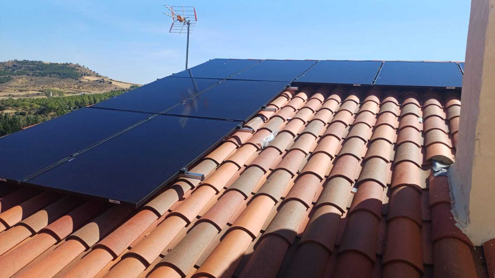 Instalación fotovoltaica en Cádiz de 3,7 kW